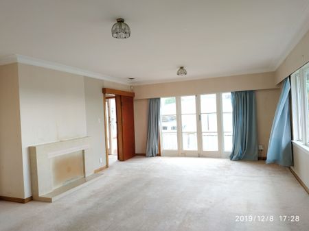 2-BEDROOM PLUS STUDY IN PAKURANGA - Photo 2