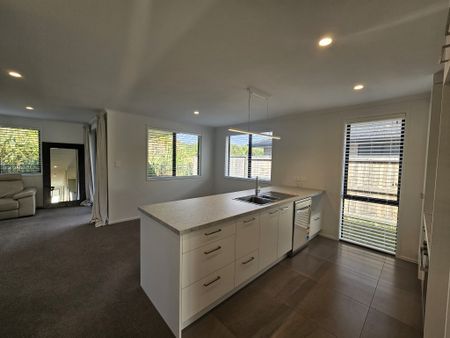 Home On Hills View - Papamoa - Photo 5