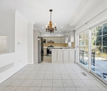 11 Welbourne Court #Main Floor - Photo 1