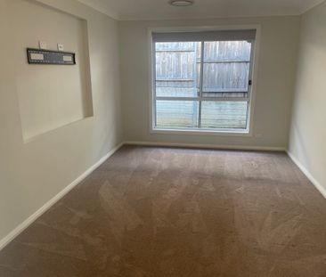 IMMACULATE FOUR BEDROOM HOME!!! - Photo 6