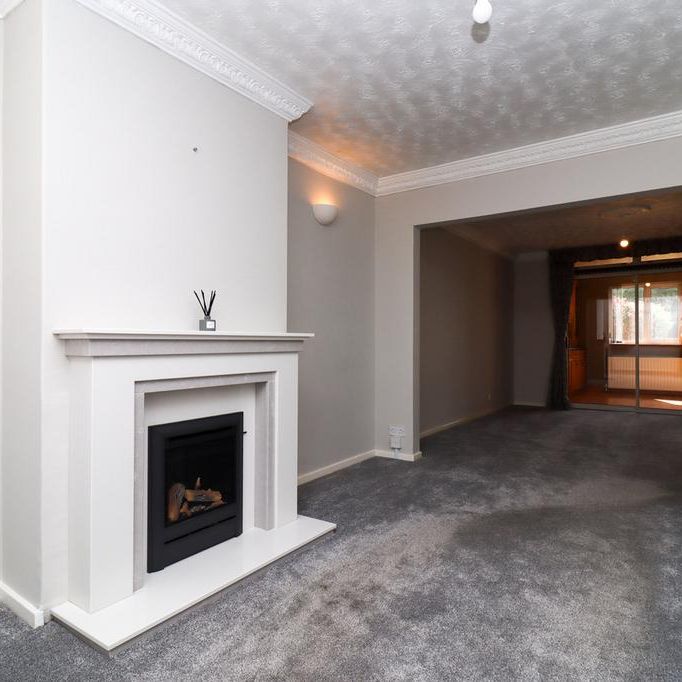 3 bedroom semi-detached house to rent - Photo 1