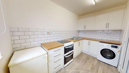 1 bedroom flat to rent - Photo 3