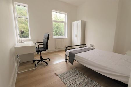 3 bedroom terraced house to rent - Photo 2