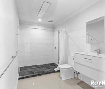 Spacious Family Home with Two Ensuited Bedrooms - Photo 5