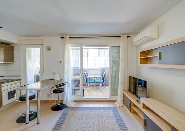Modern and cozy apartment in Cala de Finestrat.Modern and cozy apartment in Cala de Finestrat