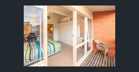 Stylish city living at your fingertips - Photo 4