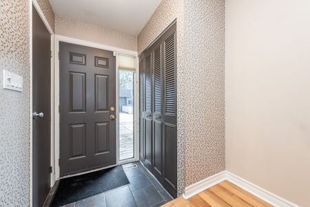 For Lease - 6855 Glen Erin Drive Unit# 15, Mississauga, Ontario - Photo 2
