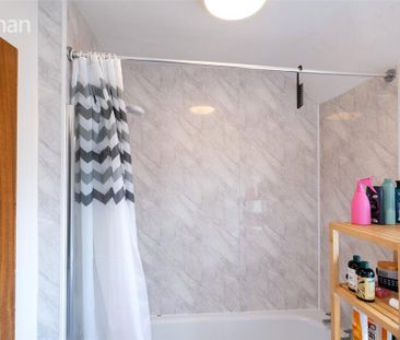 4 bedroom terraced house to rent - Photo 5