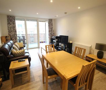 2 bedroom apartment to rent - Photo 4