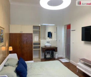Nádherný stylový byt 1+1 v centru Prahy s vestavěným patrem na span... - Photo 3