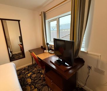 Room 104, SimplyStay Lincoln Road, Skegness, Lincolnshire, PE25 2EA - Photo 2