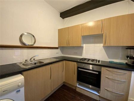 High Street, Marlborough, Wiltshire, SN8 - Photo 4