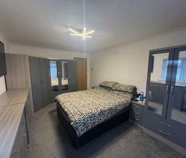 Southernway, Plymouth, PL9 - Photo 2