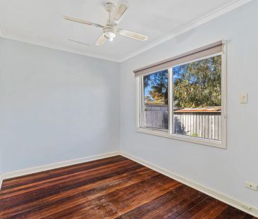 Central Mandurah Gem on 809sqm - Comfort, Character & Coastal Conve... - Photo 5