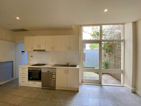 Rear 237B Rathdowne Street, Carlton VIC 3053 - Photo 4