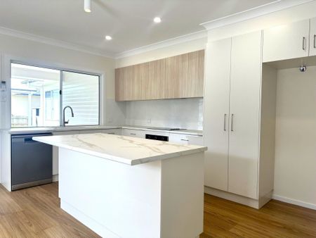 98 Curzon Street, East Toowoomba - Photo 3