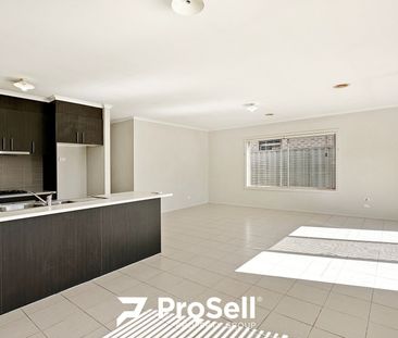 33 Edmund Street, Pakenham - Photo 5