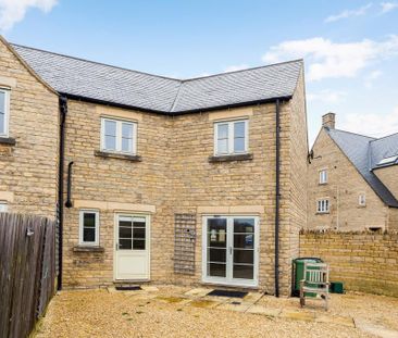 3 bedroom semi-detached house to rent - Photo 3