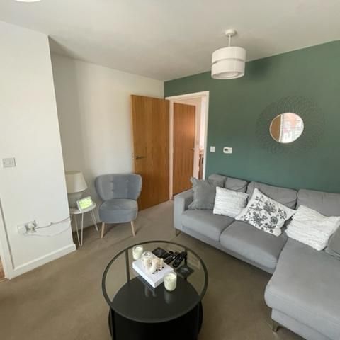 2 bedroom property to rent - Photo 1
