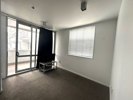 Centrally located One Bedroom Corner Apartment - Photo 2