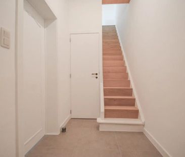 Gerenoveerde woning met twee slaapkamers en ruime garage - Photo 6