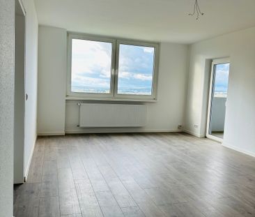 *wohnen über den Dächern von Lemgo* renovierte 4-Zimmerwohnung mit ... - Foto 1