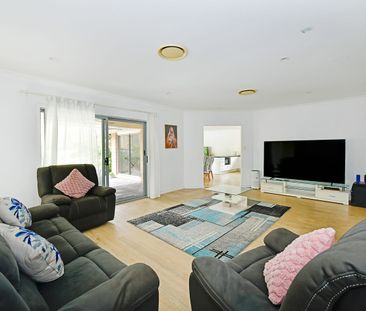 Modern 4 Bedroom Home in Mango Hill! - Photo 2