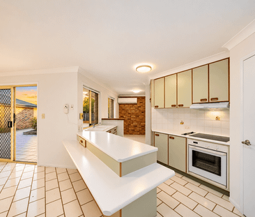 SPACIOUS & FRESHLY UPDATED HOME IN SOUGHT AFTER NORTH RISE ESTATE - Photo 6