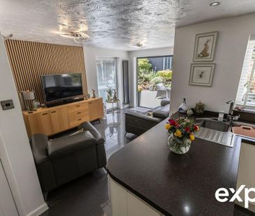 4 bedroom detached house to rent - Photo 6