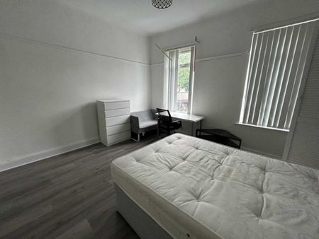 5 bedroom apartment to rent - Photo 4