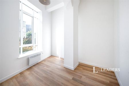 1 bedroom flat to rent - Photo 3