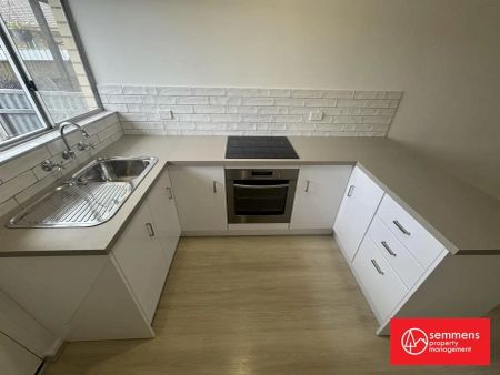 “2 BEDROOM UNIT - QUIET - GREAT LOCATION” - Photo 5