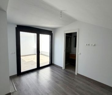 Dúplex de alquiler en Calle Tampa, Carranque - Haza Cuevas - Photo 4