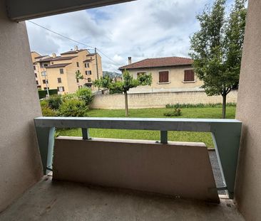 Location Appartement 5 pièces 95m² BOURG LES VALENCE 26500 - Photo 2