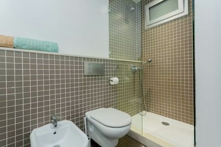 Carrer de Còrsega, Barcelona, Catalonia 08037 - Photo 4