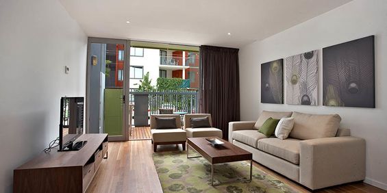 3level terrace with 3 bedrooms Fully Furnished Break lease - Photo 3