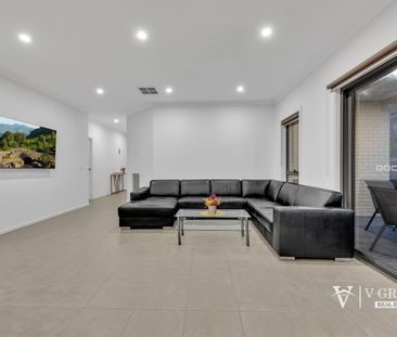 Prime Location Family Home with Solar System. - Photo 5