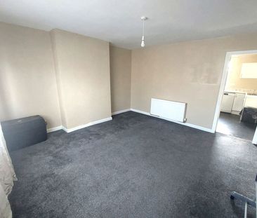 Brierley Hill, Brierley Hill, DY5 3RY - Photo 2