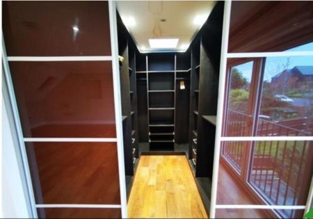 5 bedroom detached house to rent - Photo 2