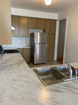 For Lease - 35 Labrish Road, Brampton, Ontario - Photo 1