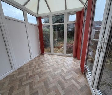 3 Bedroom Semi-Detached House For Rent - Photo 6