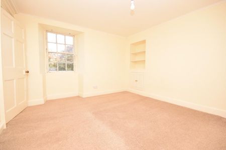 4 bedroom detached house to rent - Photo 5