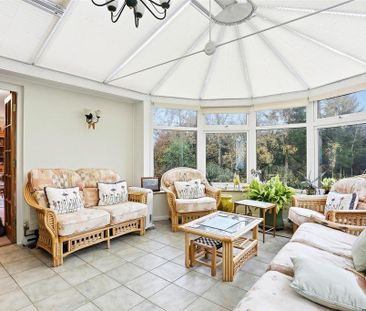 6 bedroom detached house to rent - Photo 5