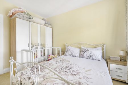 Birkenhead Avenue, Kingston Upon Thames, Surrey, KT2 - Photo 2