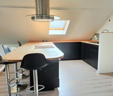 Appartement 3 pièces dernier étage avec une cuisine américaine Fege... - Photo 4