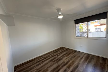 2/82 Walker Street - Photo 2