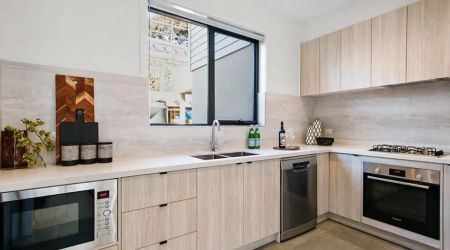 “Stylish Townhouse for Lease in Glenroy” - Photo 5