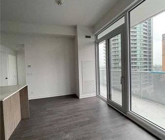 Yonge/Fince Spacious 2Bdrm Prime Location Flr To Ceiling Windows - Photo 1