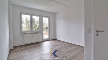 wohnen wie im eigenem Haus *** 4 Zi. Wohnung mit 2 Balkonen und Garten*** - Foto 3