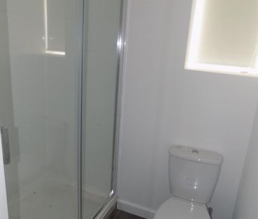 1 bedroom property to rent - Photo 6